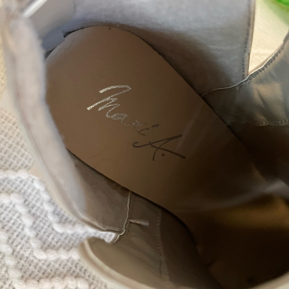 NWOT Mari A. Studded Ankle Booties Taupe - Picture 7 of 7